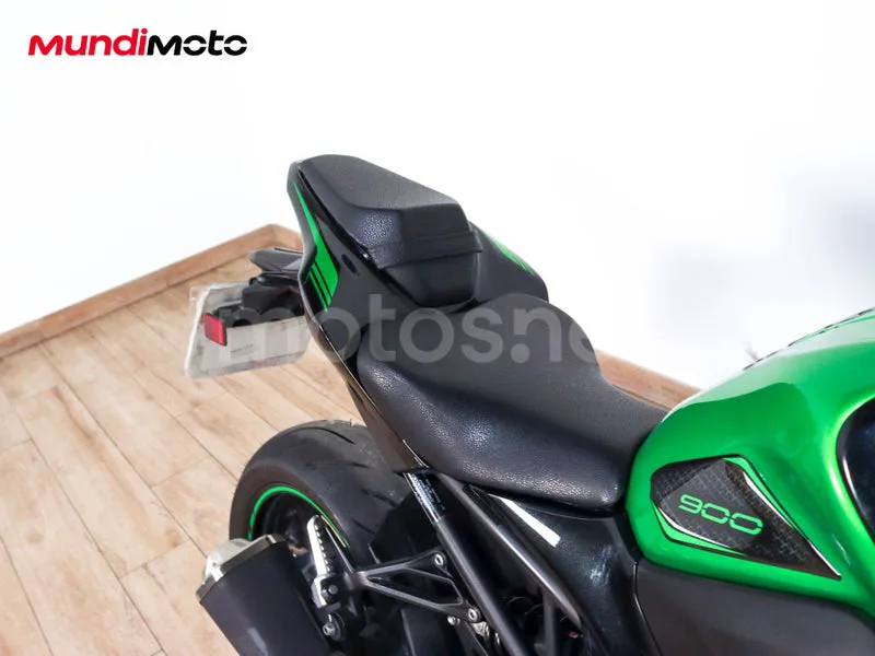 Kawasaki Z900 - Vista 90