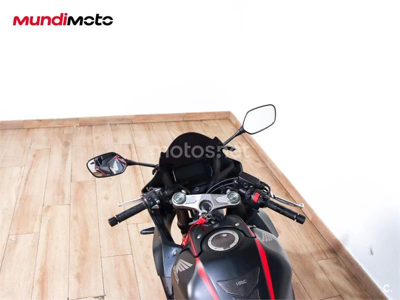 Honda CBR500R - Vista 11