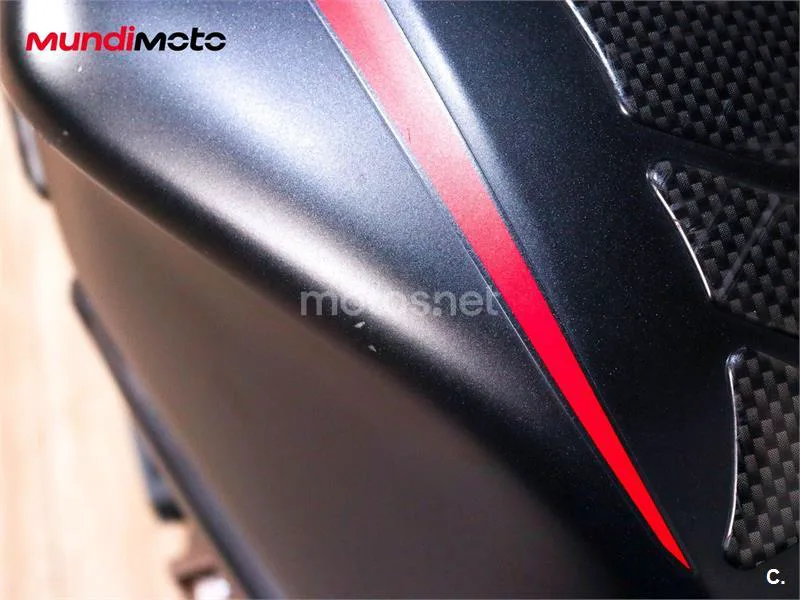 Honda CBR500R - Vista 45