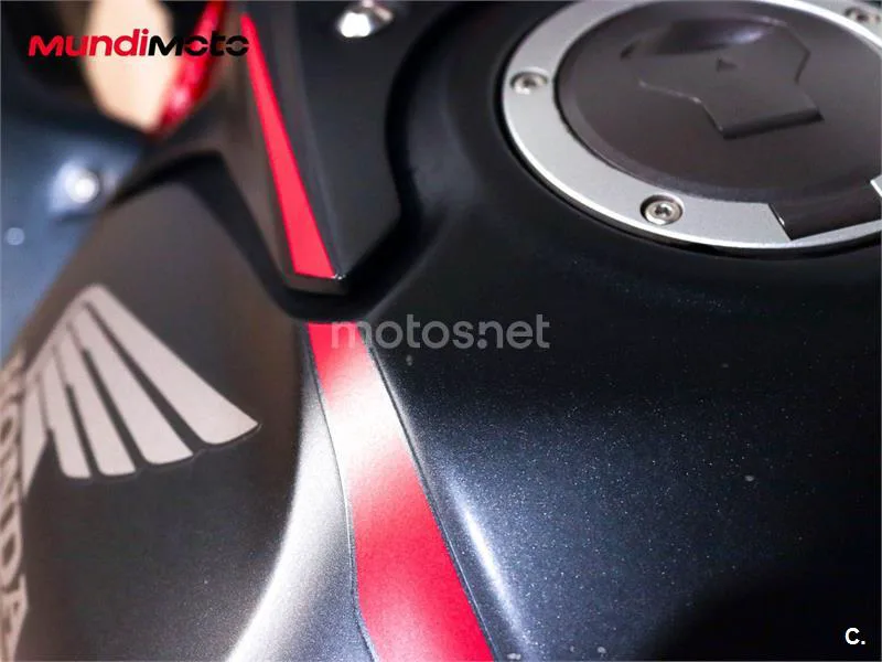 Honda CBR500R - Vista 46