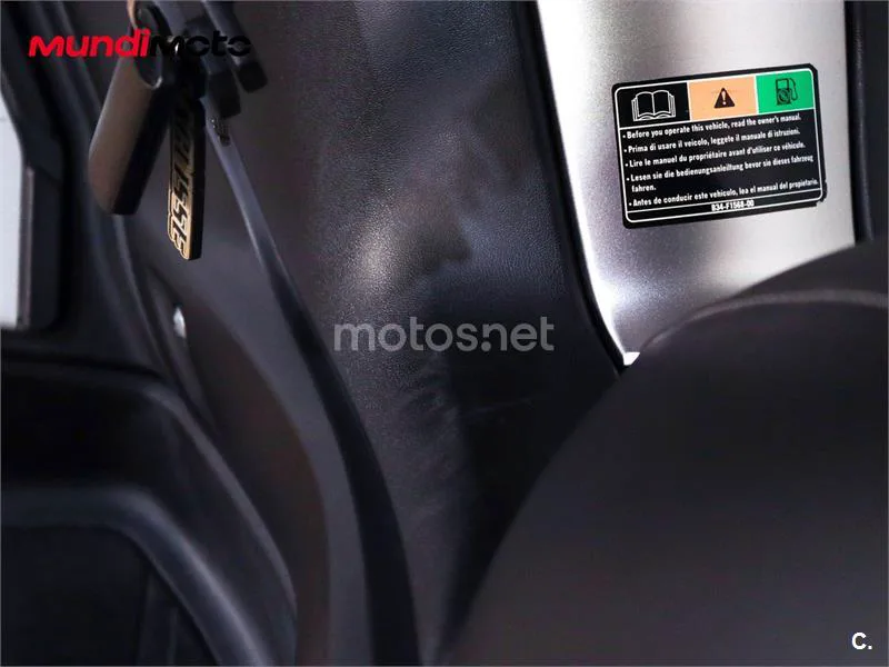 Yamaha XMAX 300 - Vista 15