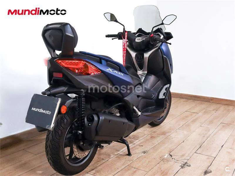 Yamaha XMAX 300 - Vista 3