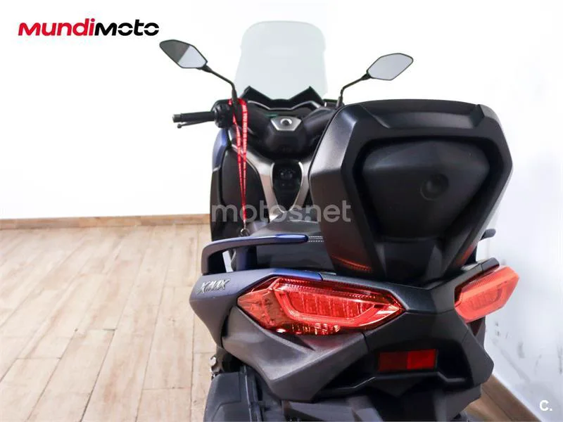 Yamaha XMAX 300 - Vista 9