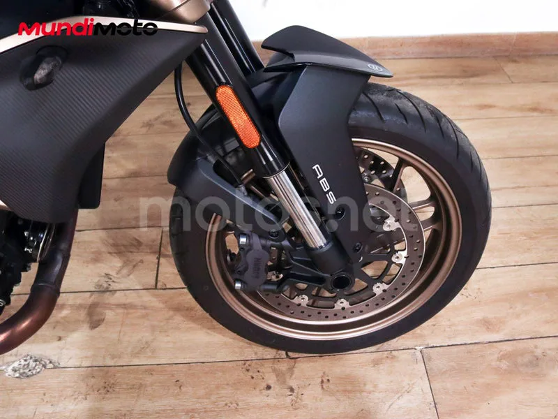 CFMOTO 800NK Advanced - Vista 17