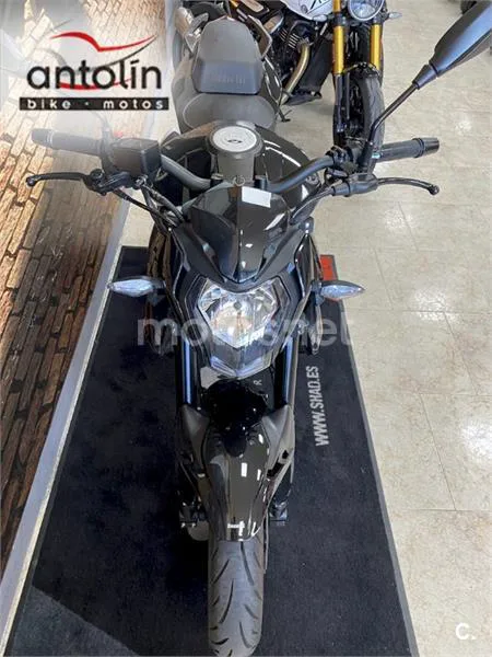 Benelli BN 125 - Vista 13