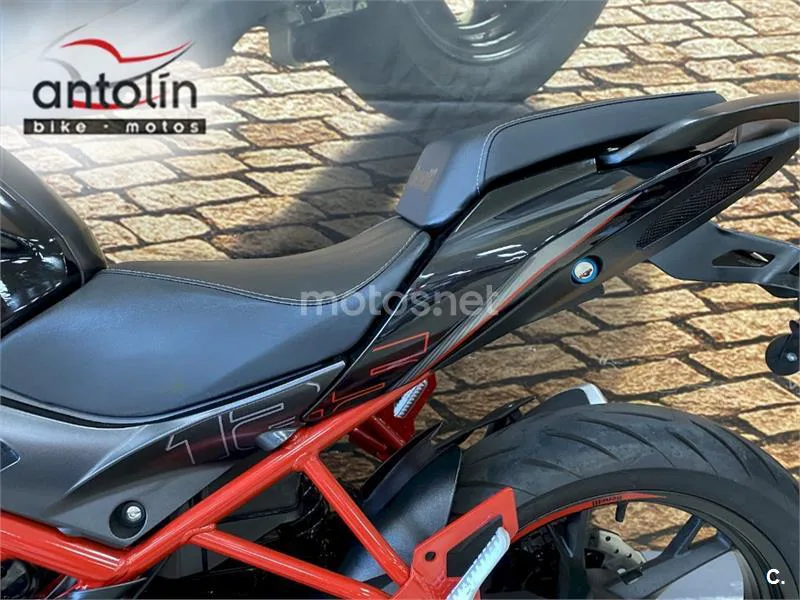 Benelli BN 125 - Vista 20