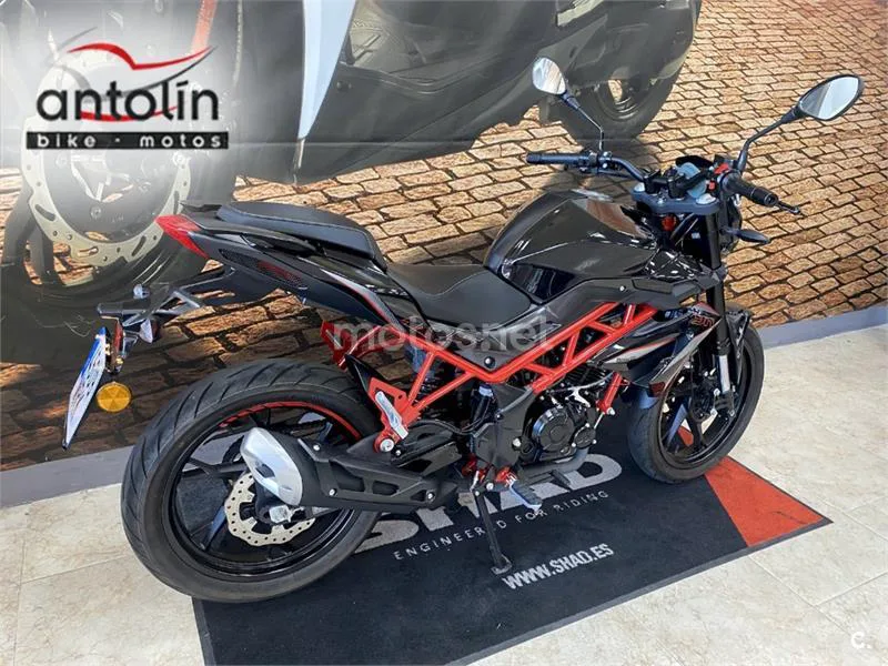 Benelli BN 125 - Vista 3