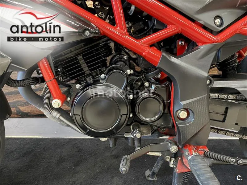 Benelli BN 125 - Vista 22