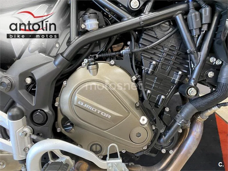 QJ Motor SRT 700 - Vista 8