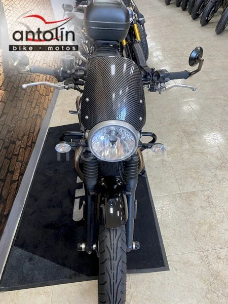 Triumph Street Twin - Vista 13