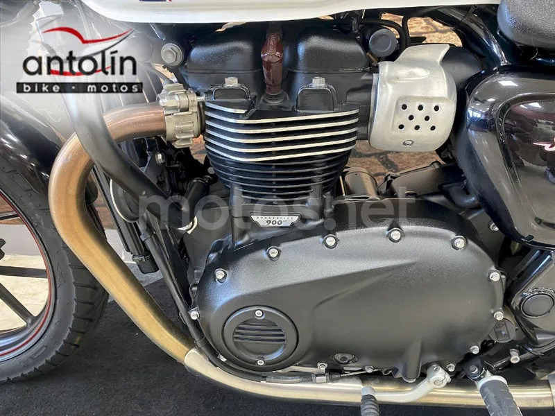 Triumph Street Twin - Vista 18