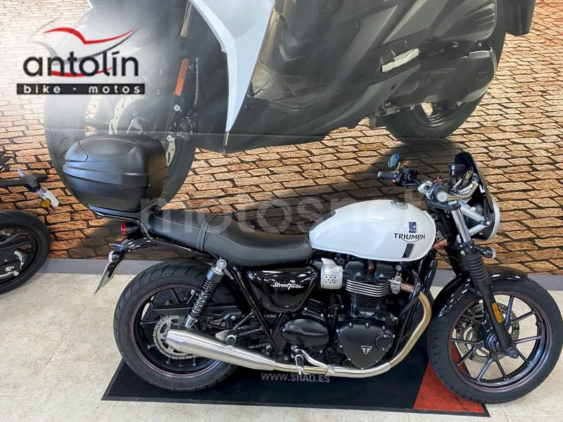 Triumph Street Twin - Vista 24