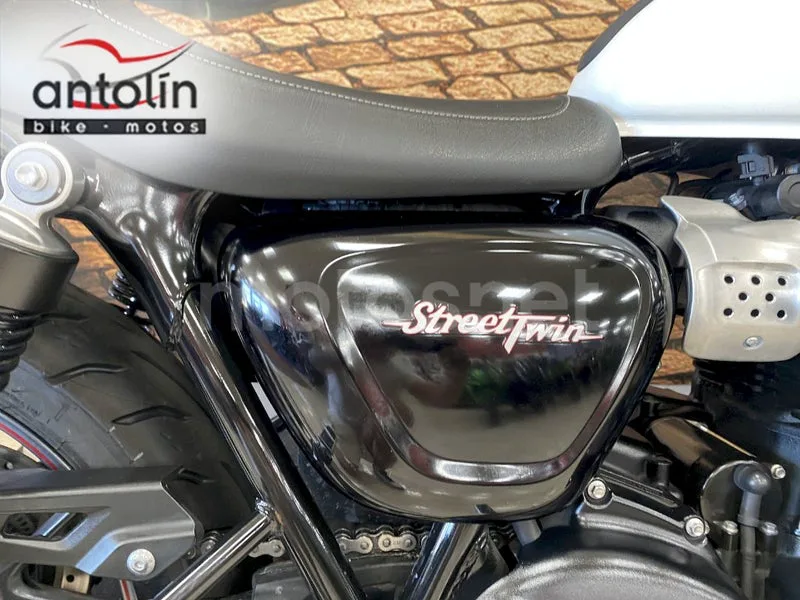 Triumph Street Twin - Vista 5