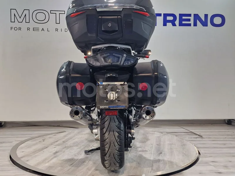 Yamaha FJR1300 - Vista 8