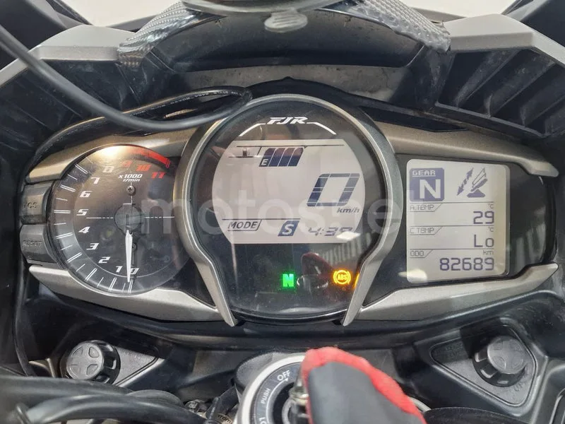 Yamaha FJR1300 - Vista 9