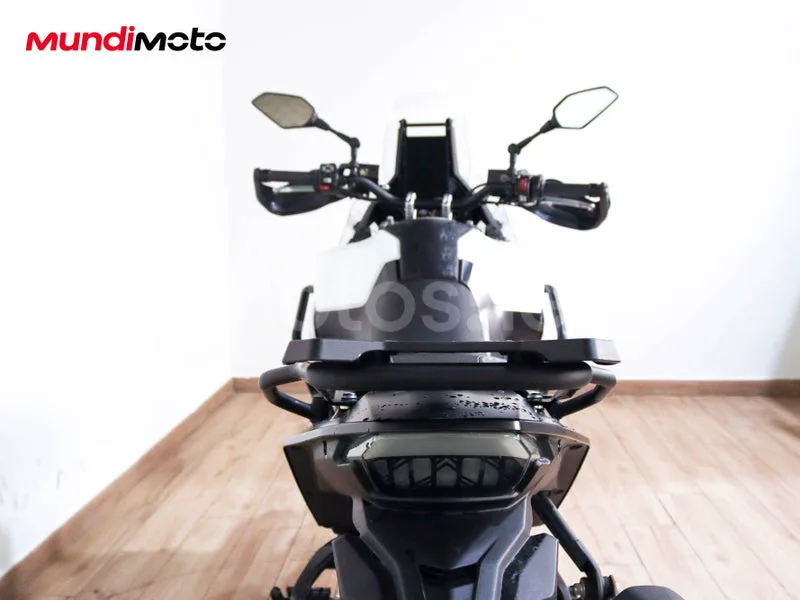 Voge DS800 Rally - Vista 4
