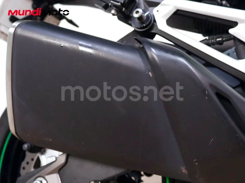 Kawasaki Z800 - Vista 15