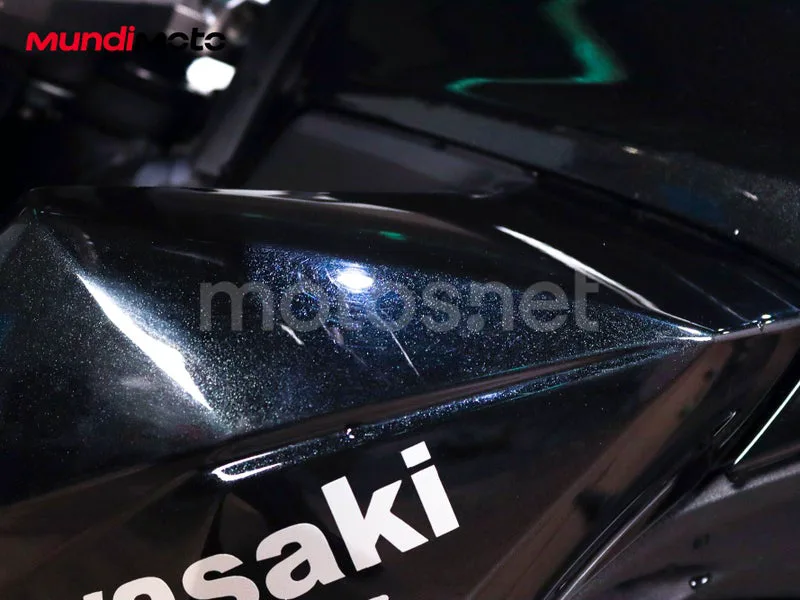 Kawasaki Z800 - Vista 28