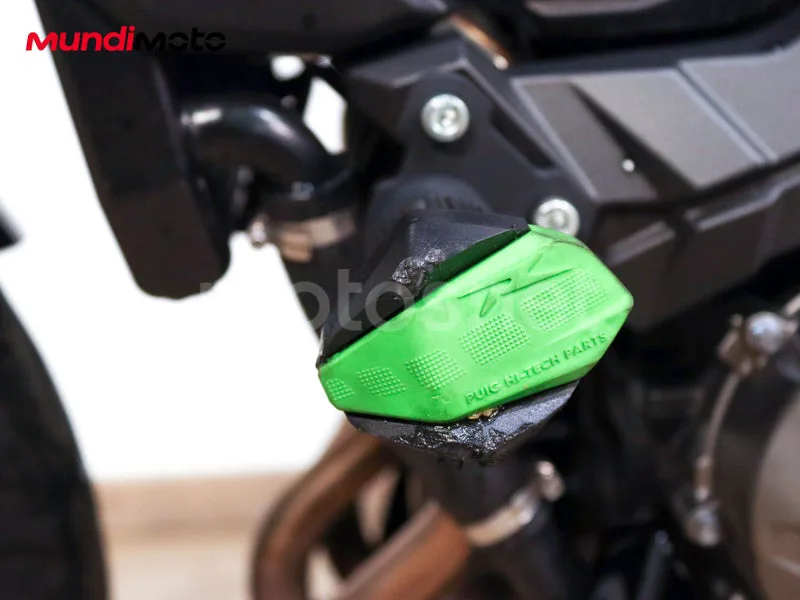 Kawasaki Z800 - Vista 30