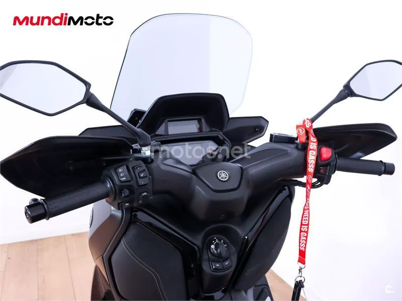Yamaha XMAX 300 - Vista 11