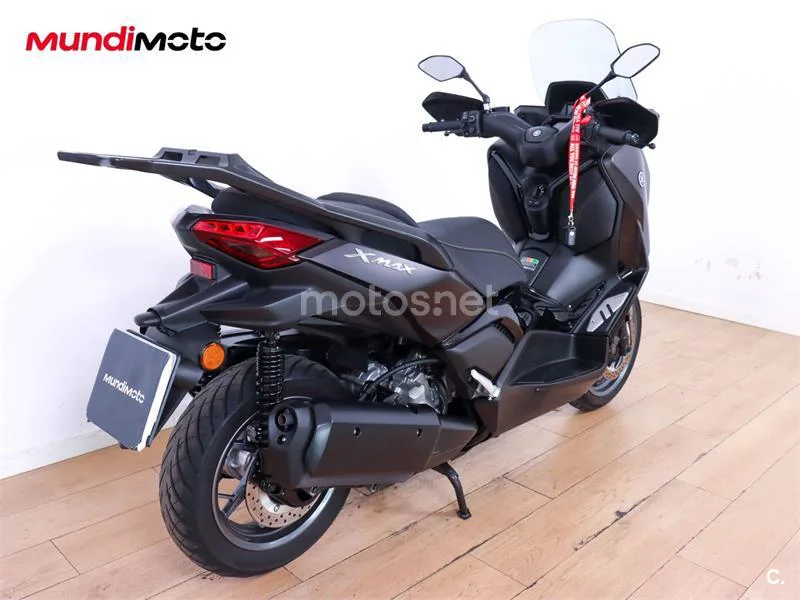 Yamaha XMAX 300 - Vista 3
