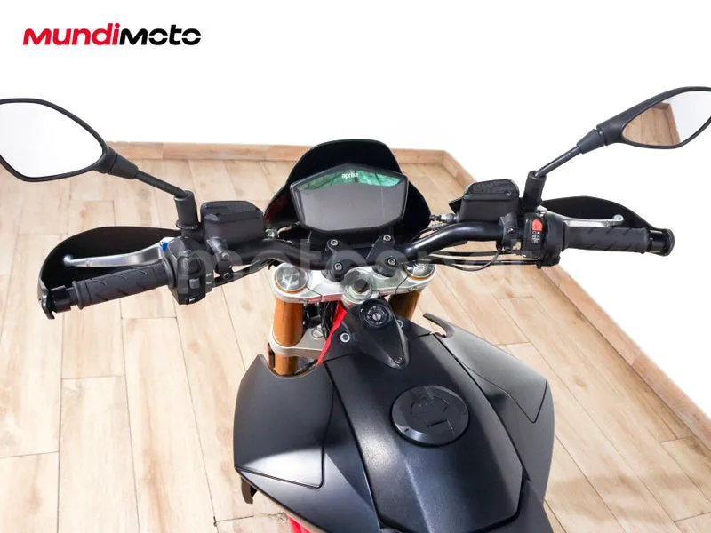 Aprilia Dorsoduro 900 - Vista 11