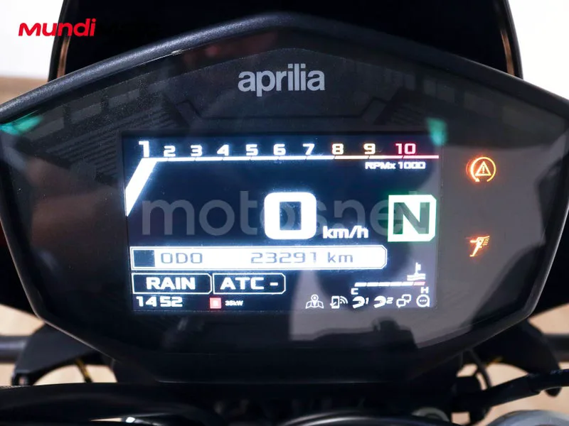 Aprilia Dorsoduro 900 - Vista 12