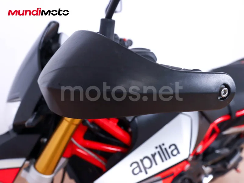 Aprilia Dorsoduro 900 - Vista 13
