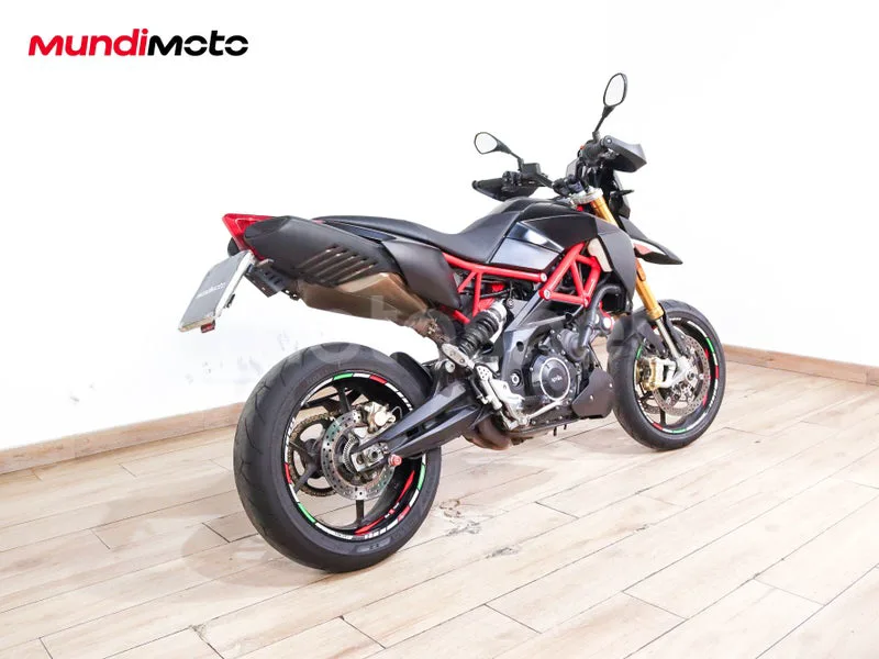 Aprilia Dorsoduro 900 - Vista 3