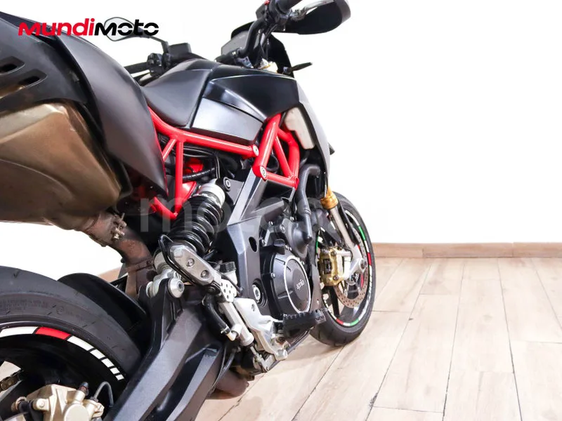 Aprilia Dorsoduro 900 - Vista 4