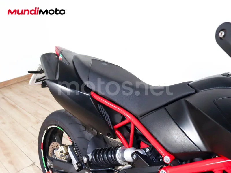 Aprilia Dorsoduro 900 - Vista 39