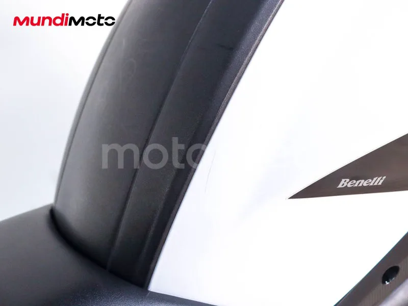 Benelli TRK 502 - Vista 15