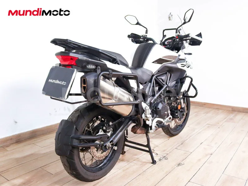 Benelli TRK 502 - Vista 3