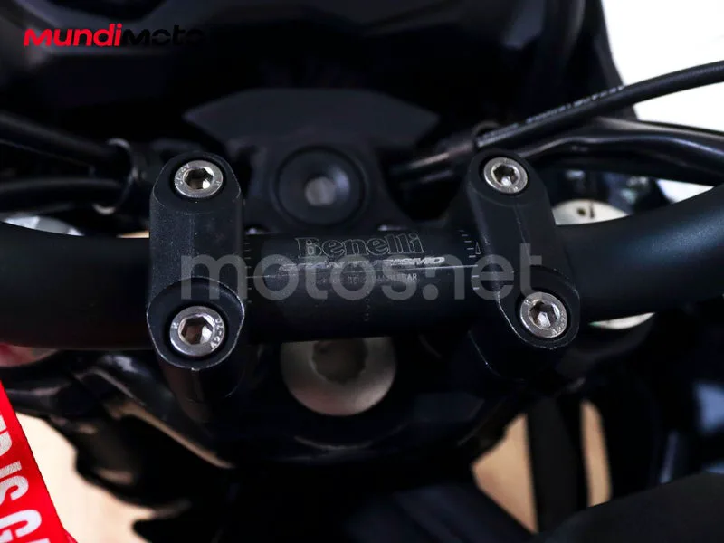 Benelli TRK 502 - Vista 21