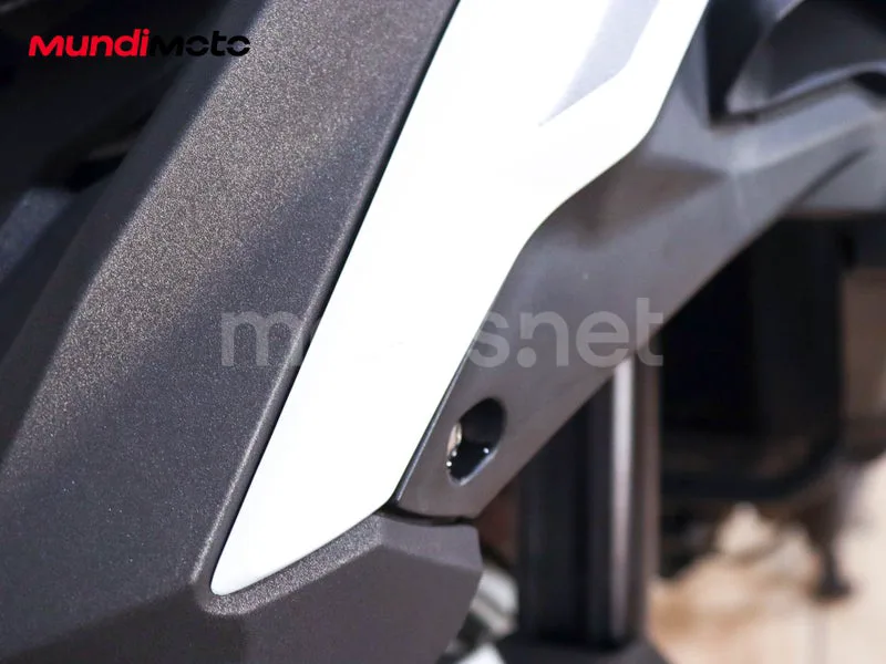 Benelli TRK 502 - Vista 23