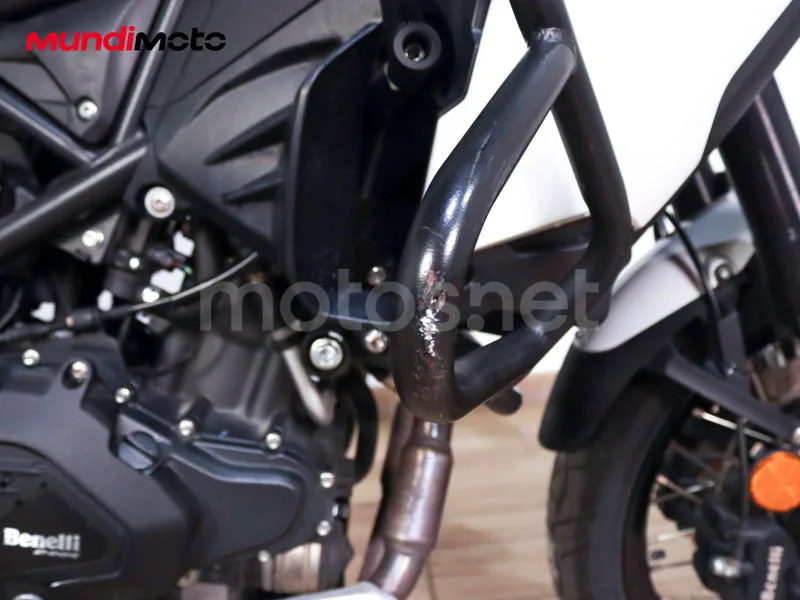 Benelli TRK 502 - Vista 25