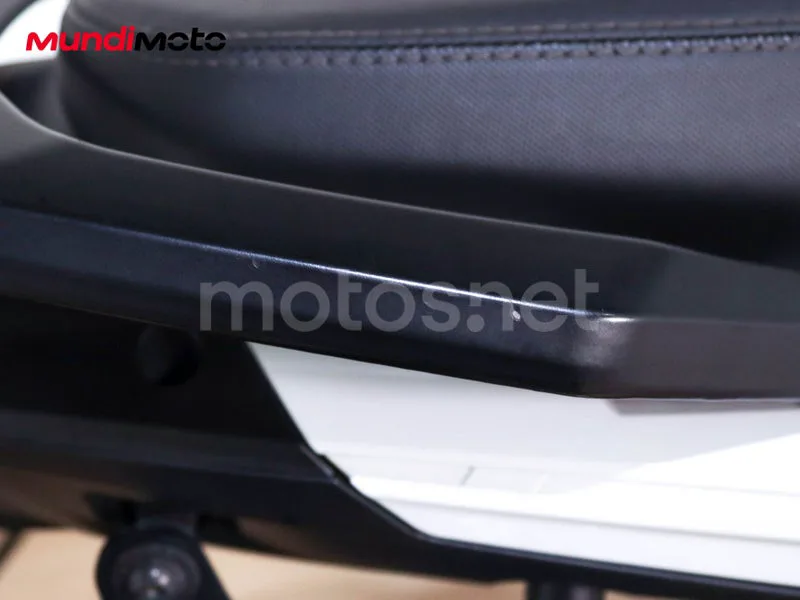 Benelli TRK 502 - Vista 52