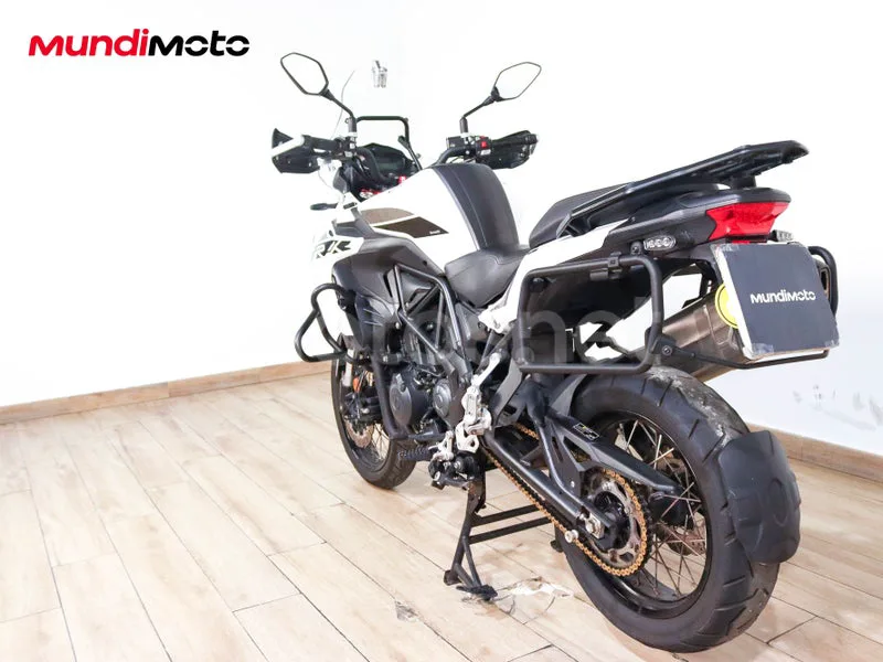 Benelli TRK 502 - Vista 8