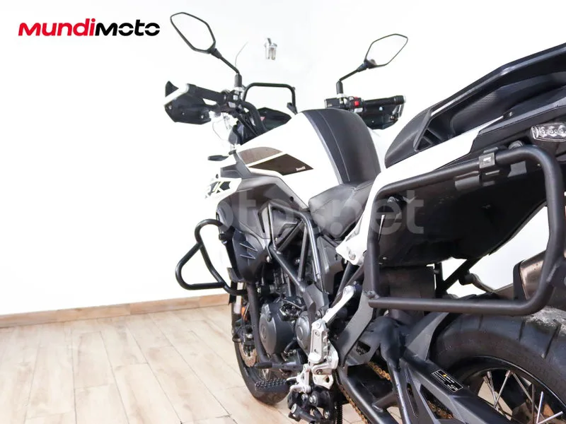 Benelli TRK 502 - Vista 9