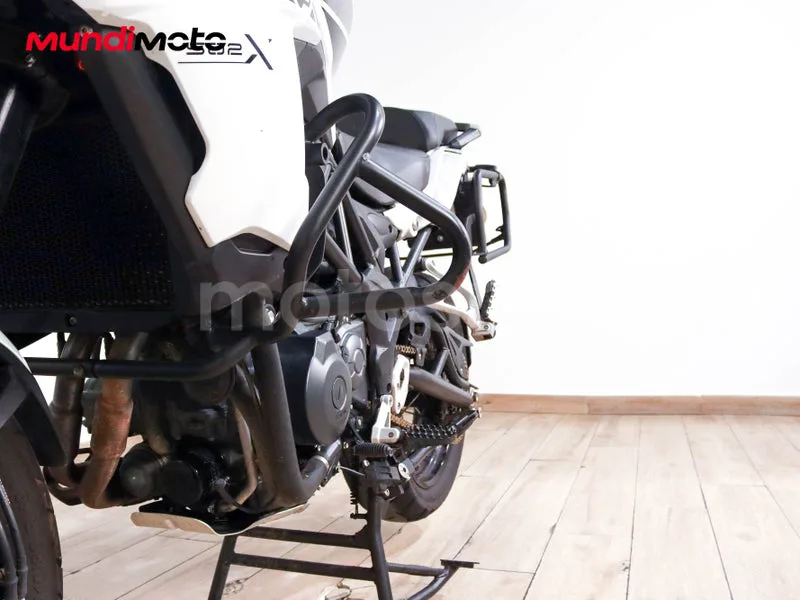 Benelli TRK 502 - Vista 10