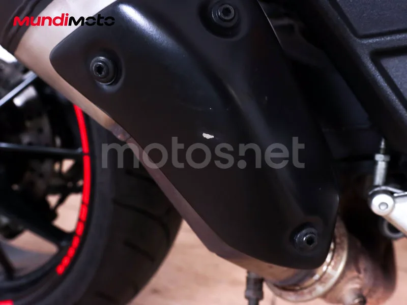 Ducati Hyperstrada - Vista 16