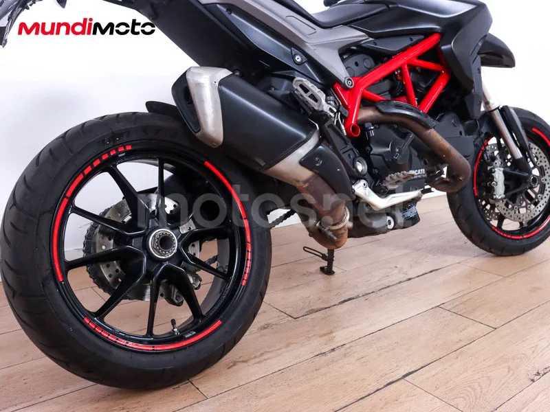 Ducati Hyperstrada - Vista 4