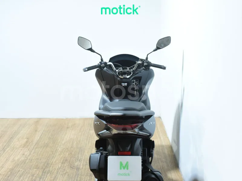 Honda PCX125 - Vista 6