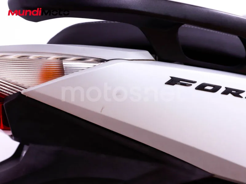 Honda Forza 125 - Vista 19