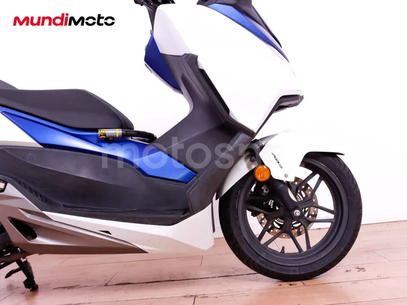 Honda Forza 125 - Vista 47
