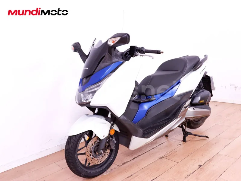 Honda Forza 125 - Vista 7