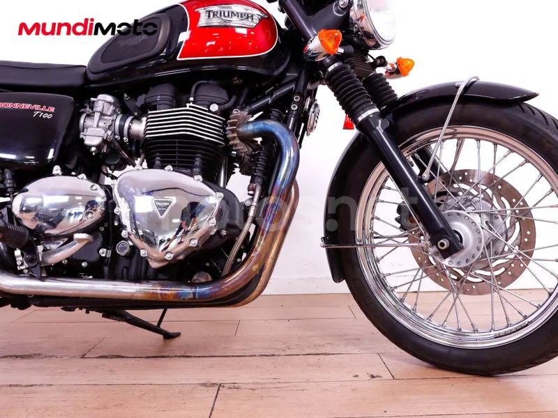 Triumph Bonneville T100 - Vista 30