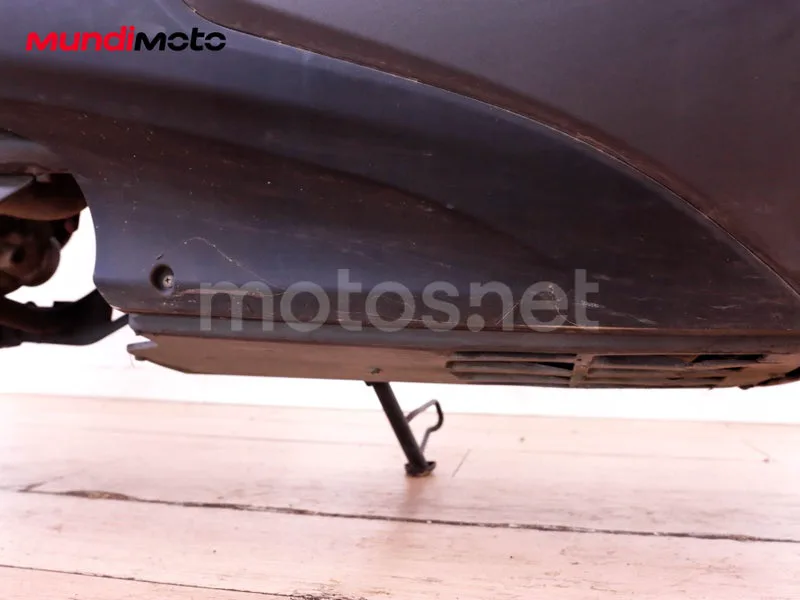 Kymco Xciting 400 - Vista 17