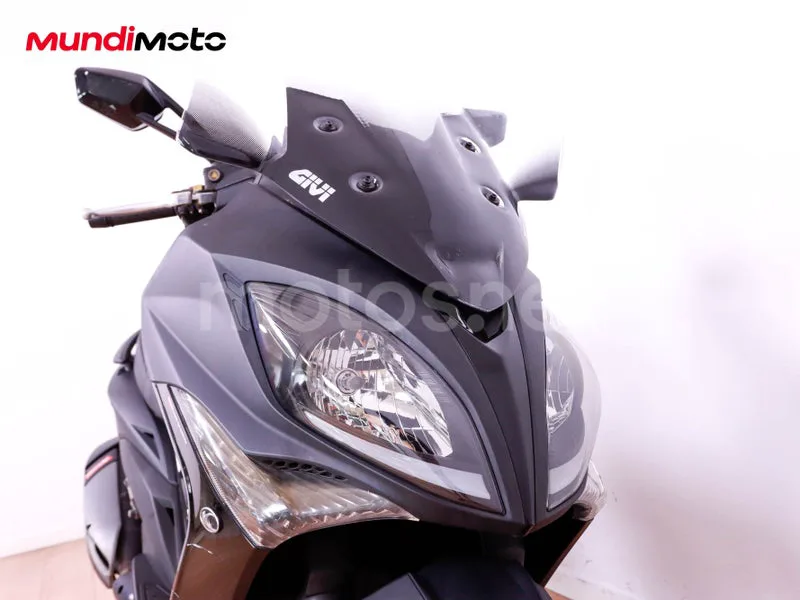 Kymco Xciting 400 - Vista 5