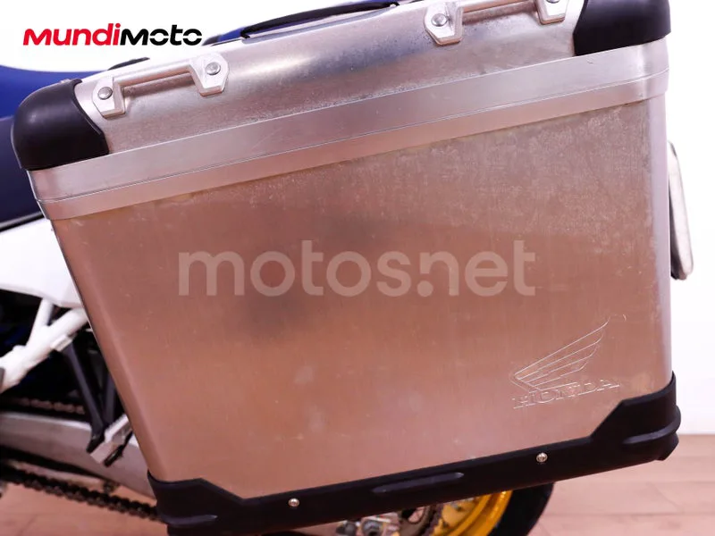 Honda CRF1000L Africa Twin - Vista 20